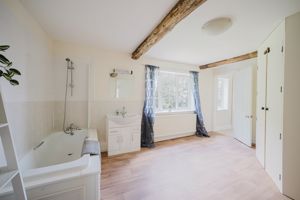 Jack and Jill Bathroom- click for photo gallery
